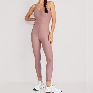 🆕️ Old Navy Women's Sleeveless 7/8 Bodysuit | Rose (NWT)